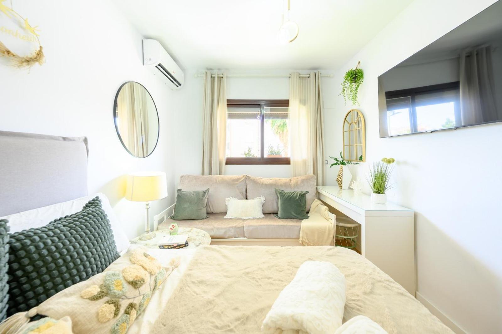 Estudio Con Parking Teatinos Living Apartament Malaga