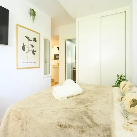 Estudio Con Parking Teatinos Malaga Living Exterior foto