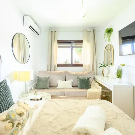 Estudio Con Parking Teatinos Malaga Living Exterior foto