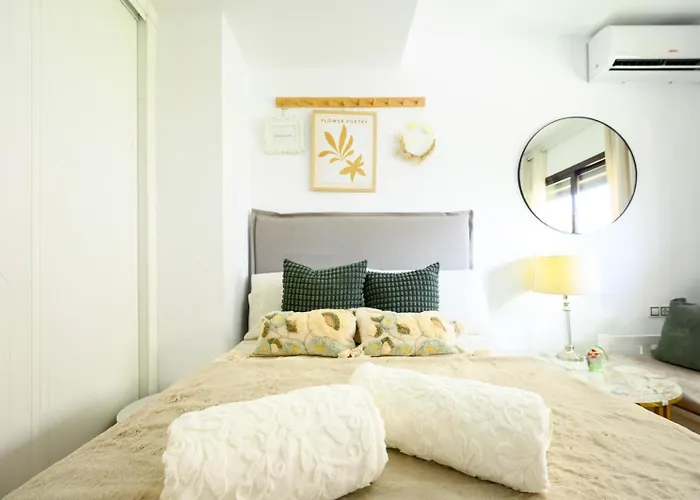 Estudio Con Parking Teatinos Malaga Living