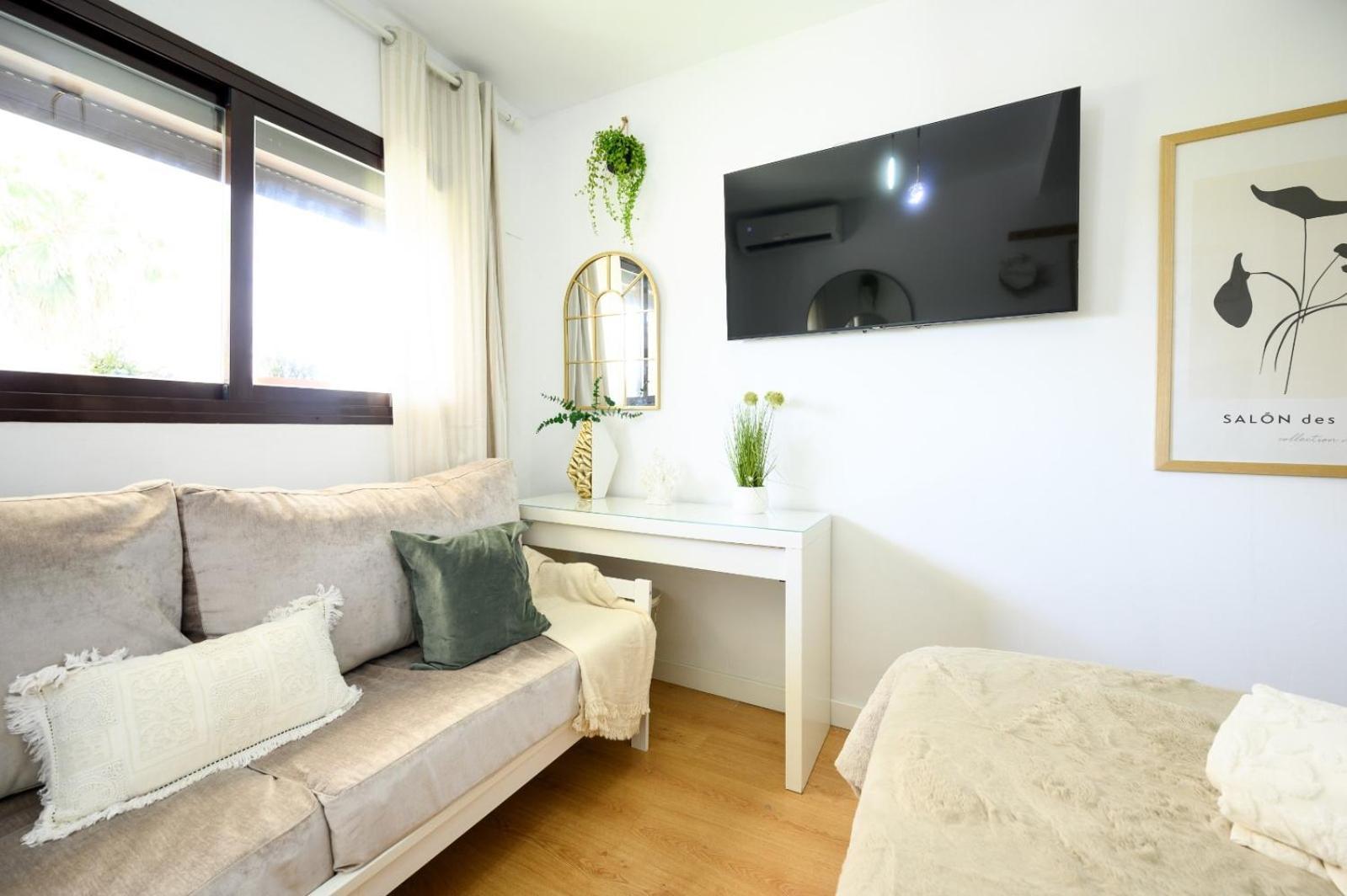 Appartamento Estudio Con Parking Teatinos Living